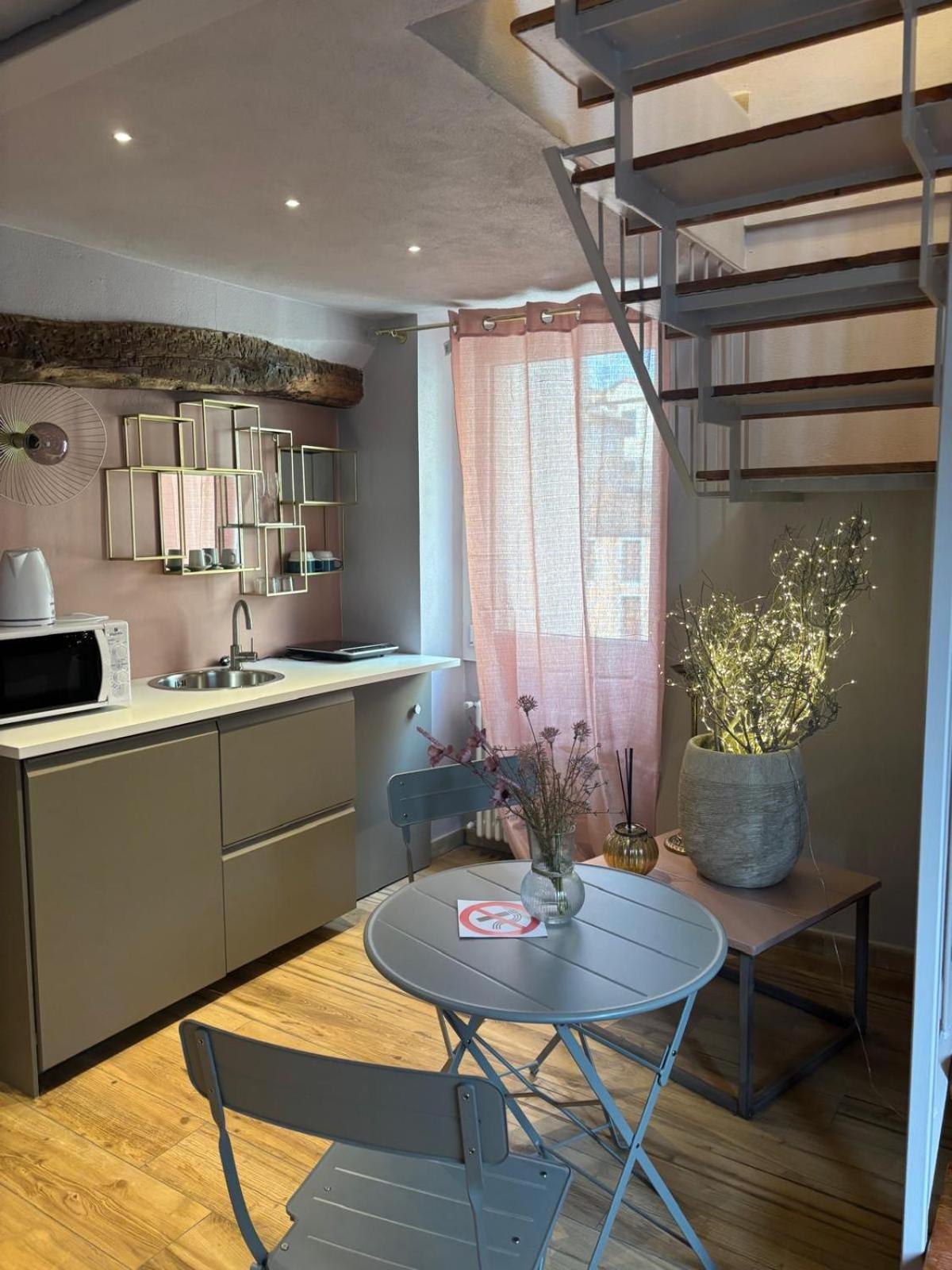 Ferienwohnung Dantes Pieve di Teco Exterior foto